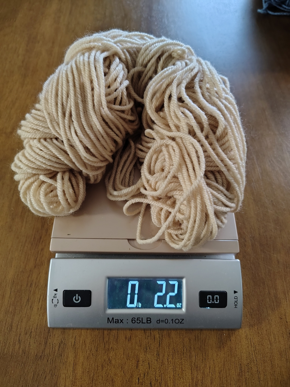 Large Yarn Bundle - Picture 11 of 14